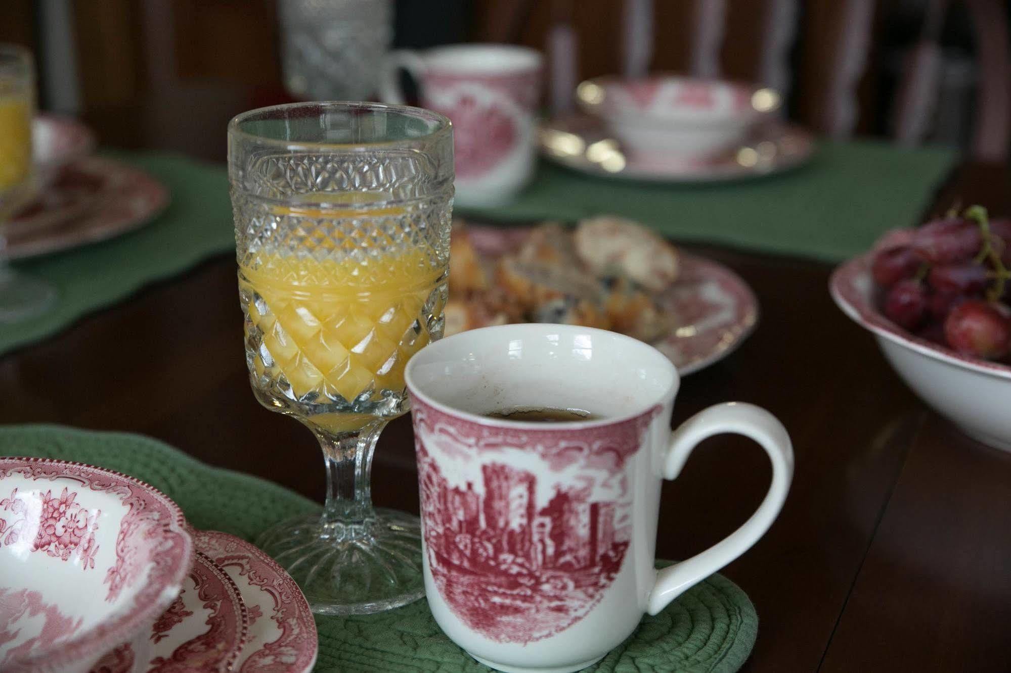 Harrison House Bed & Breakfast Naperville Buitenkant foto