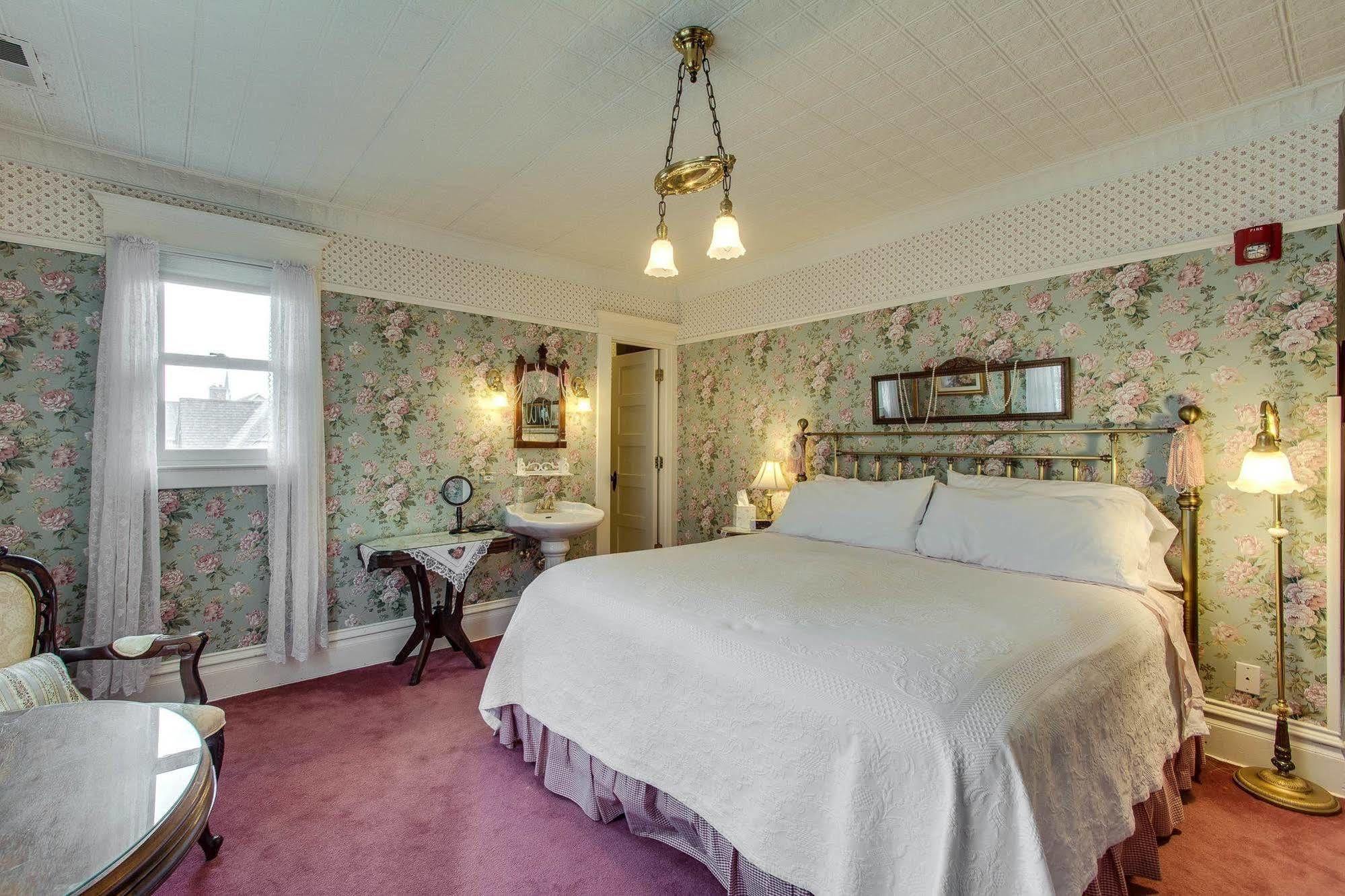 Harrison House Bed & Breakfast Naperville Buitenkant foto