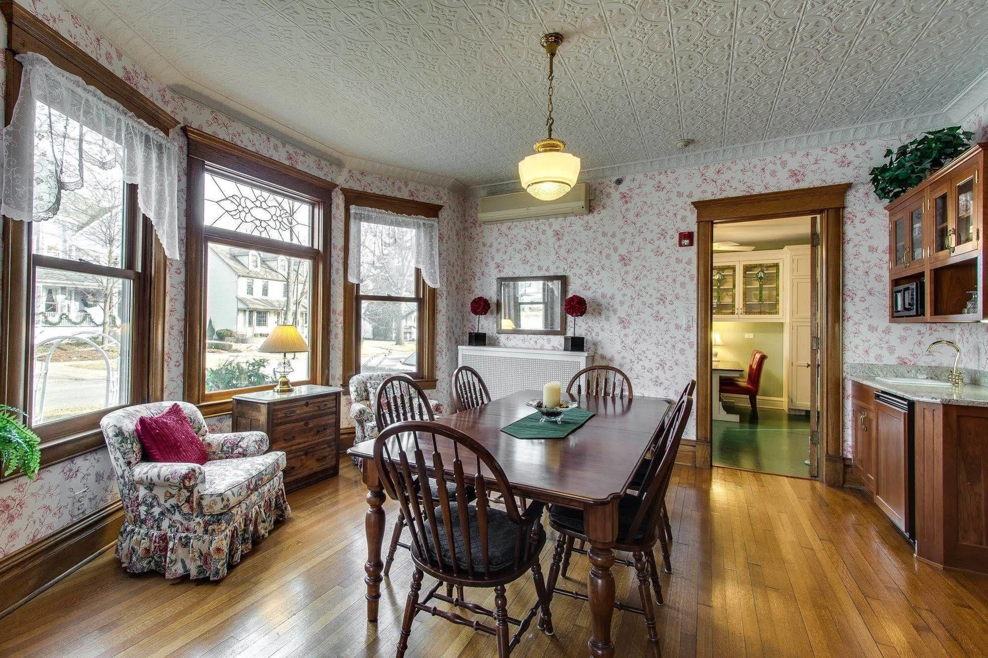 Harrison House Bed & Breakfast Naperville Buitenkant foto