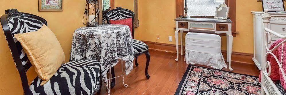Harrison House Bed & Breakfast Naperville Buitenkant foto