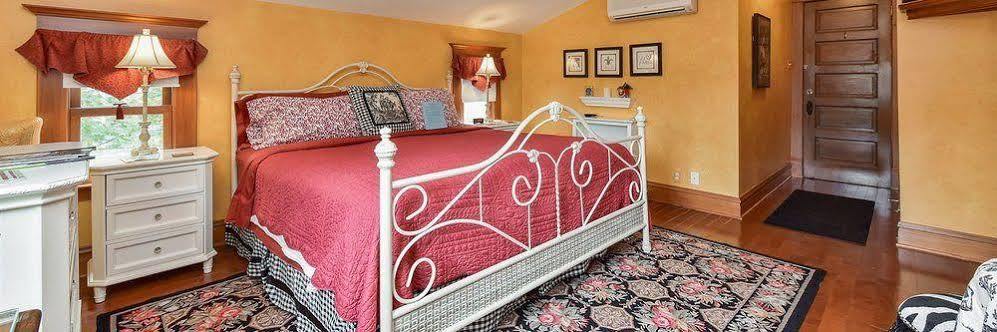 Harrison House Bed & Breakfast Naperville Buitenkant foto