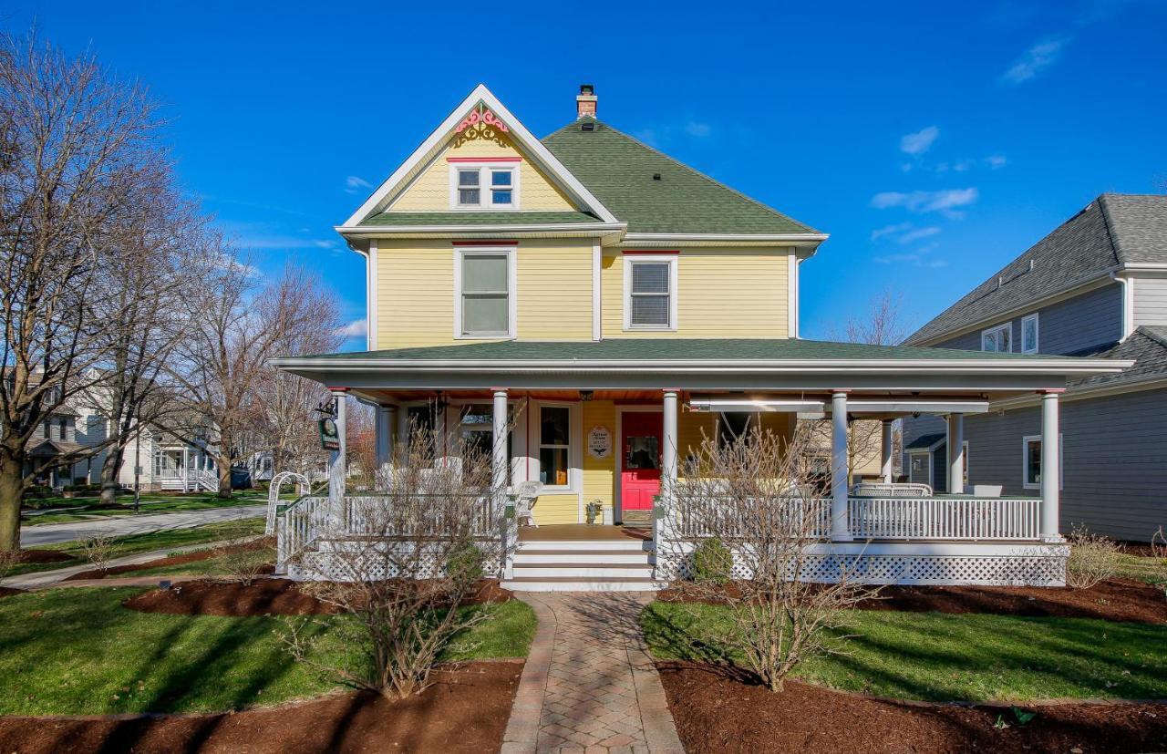 Harrison House Bed & Breakfast Naperville Buitenkant foto