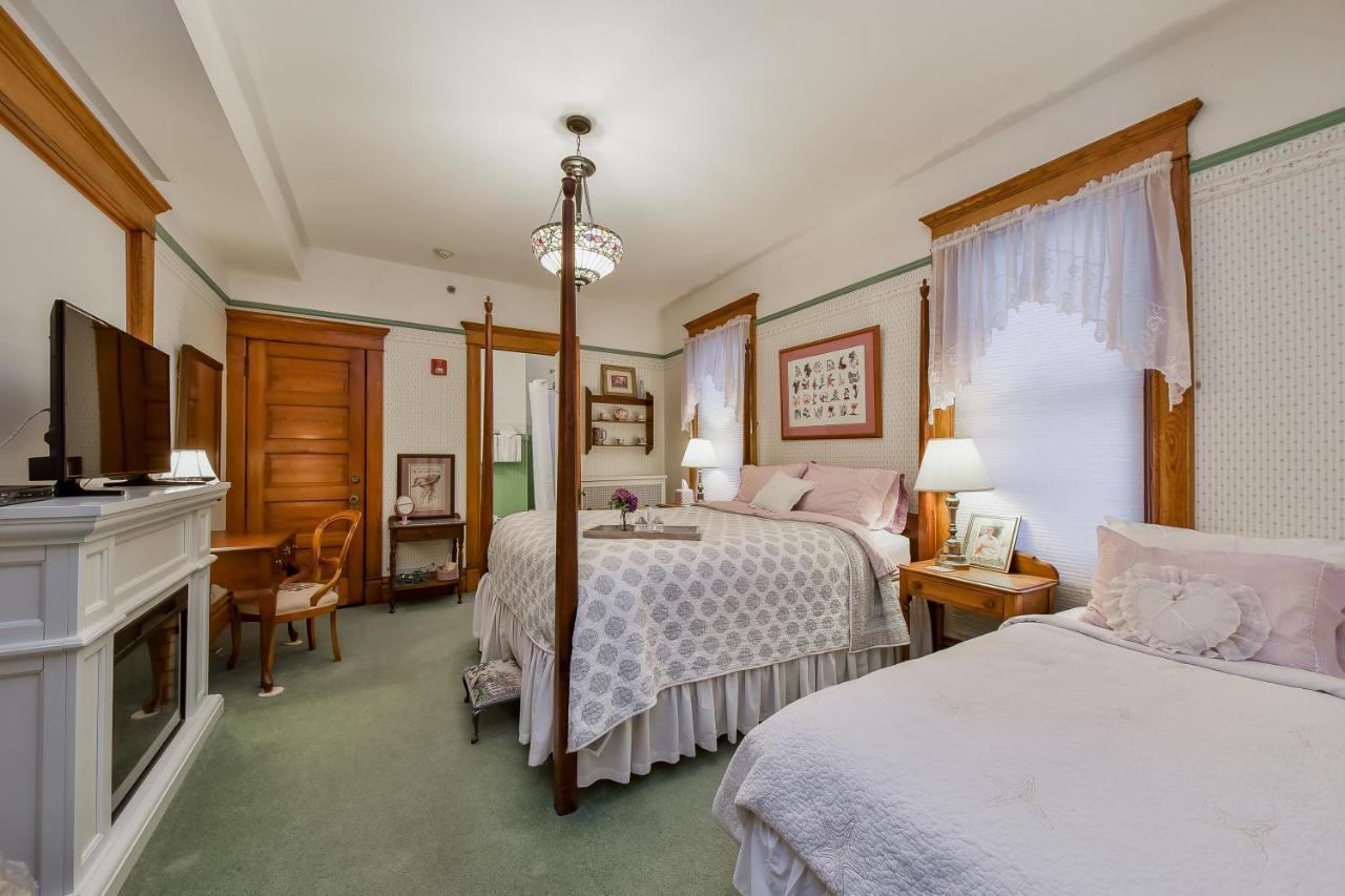 Harrison House Bed & Breakfast Naperville Kamer foto